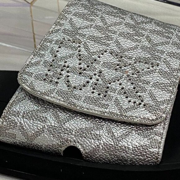 Michael Kors Silver Monogram Slide Sandals Women’s 8M Logo Strap Flat - Picture 6 of 10